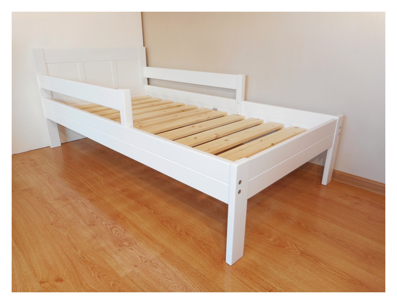 Laste voodi kinnise peatsi madala jalutsiga 80x160 cm madratsile